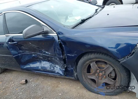 2010 Chevrolet Malibu Ls z USA, uszkodzony, nr VIN 1G1ZB5EB1AF312117